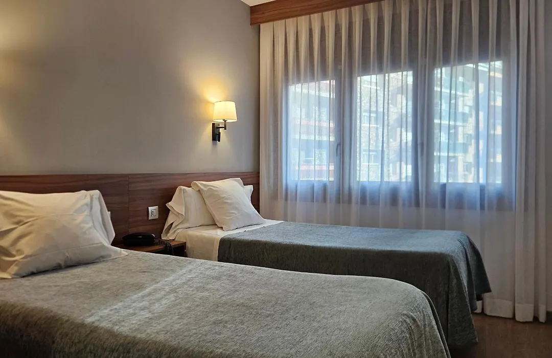 Hotel Les 7 Claus-1