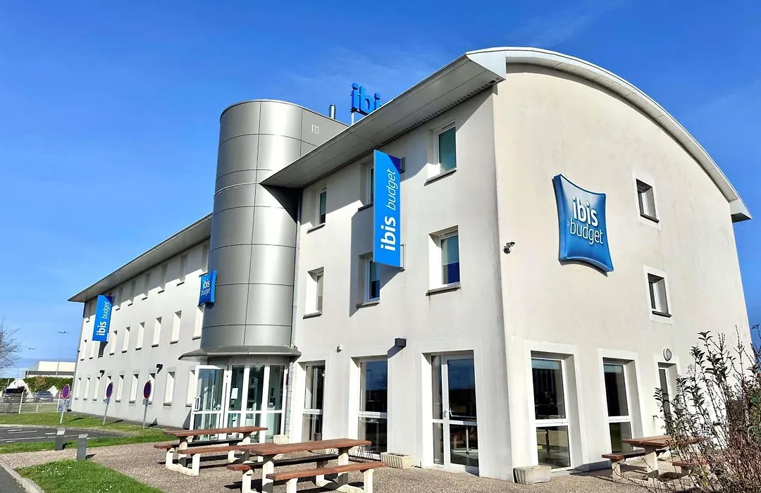 Hotel Ibis Budget Cosne Sur Loire-1