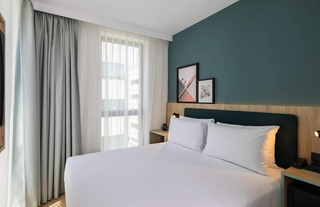 Spark By Hilton Madrid Alcala-1