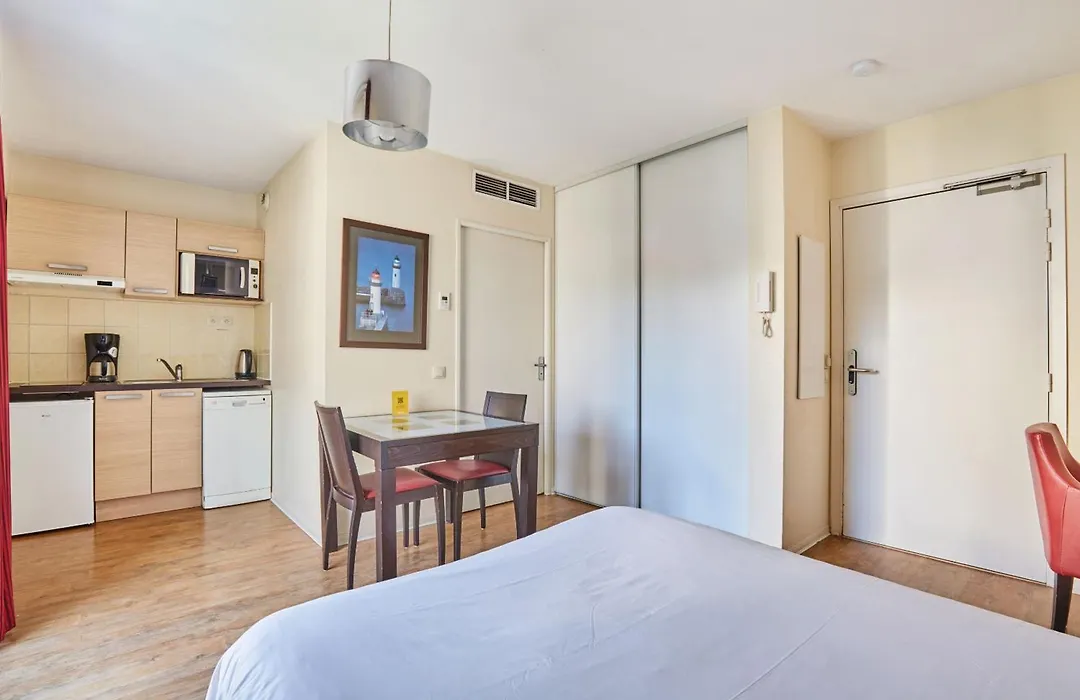 Appart'hôtel Odalys City - Antibes Olympe-1