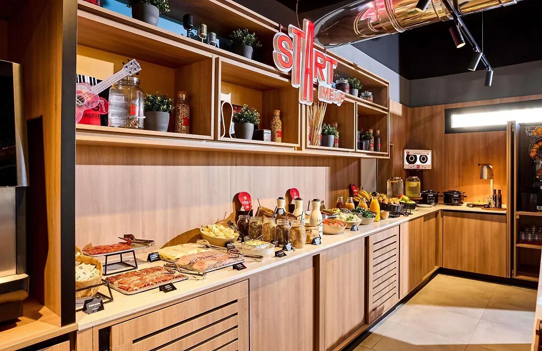 Ibis Madrid Norte Las Tablas-1