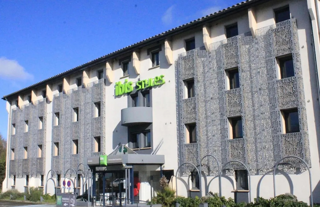 ibis Styles Toulouse Nord Sesquieres-1