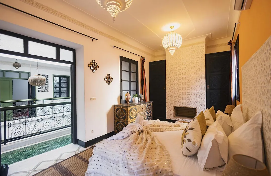 Riad New Moon-1