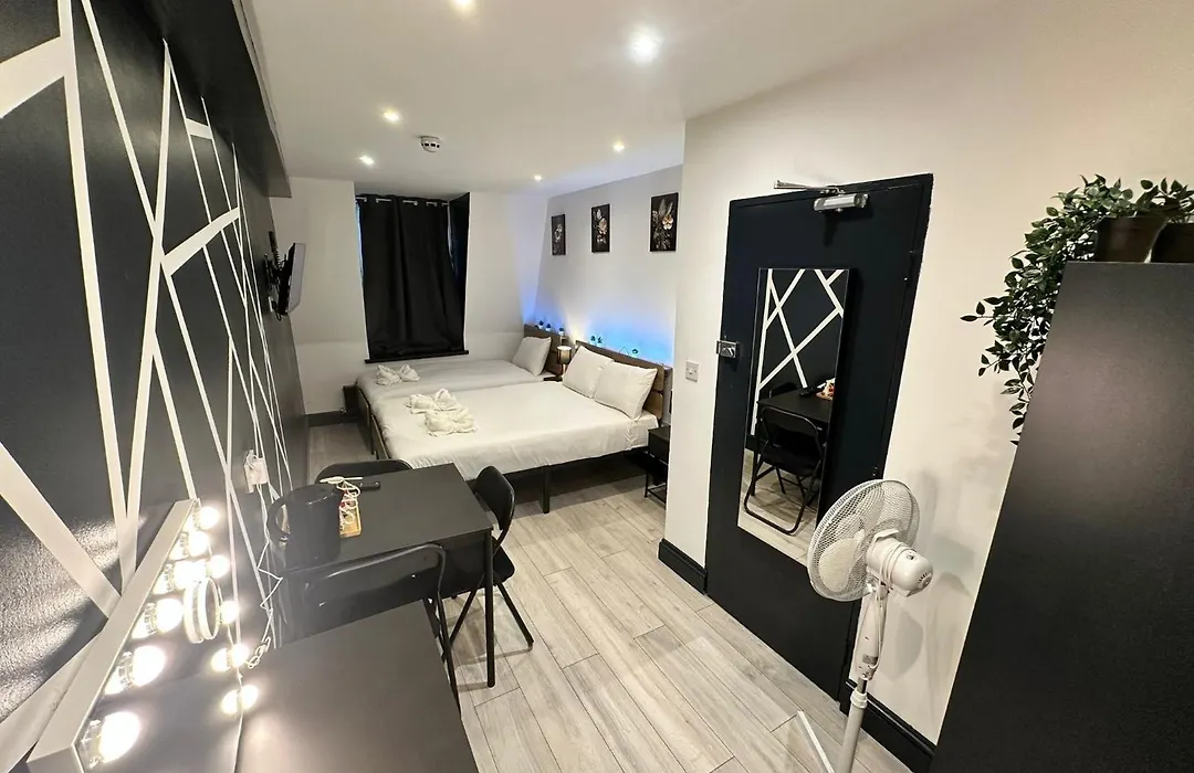 Amsterdam Hotel-1
