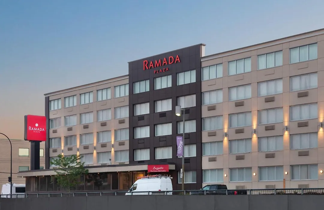 Ramada Plaza By Wyndham Montreal-1