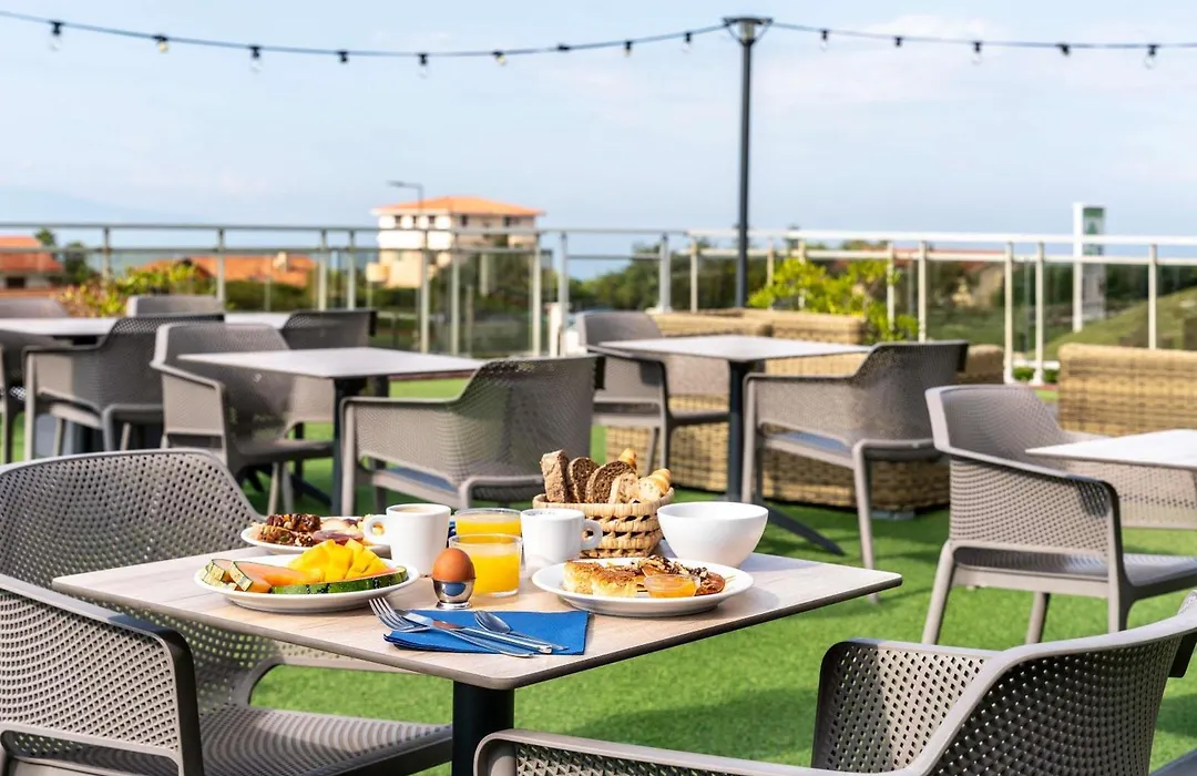 Ibis Styles Biarritz Plage-1