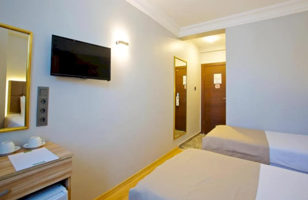 Grand Ant Hotel-1