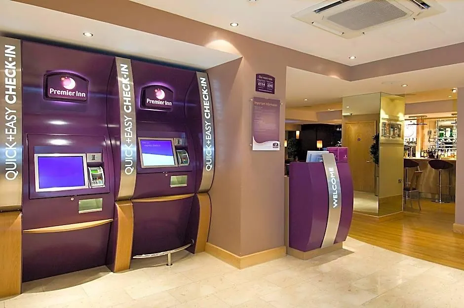 Premier Inn London Victoria-1