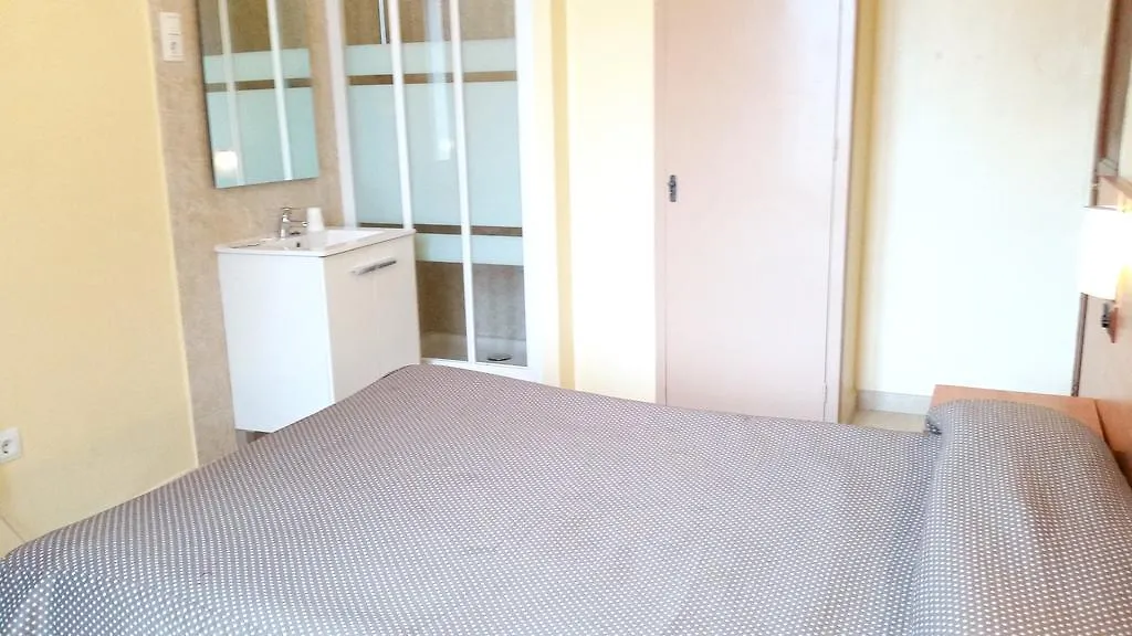 Hostal Capitol Ramblas-1