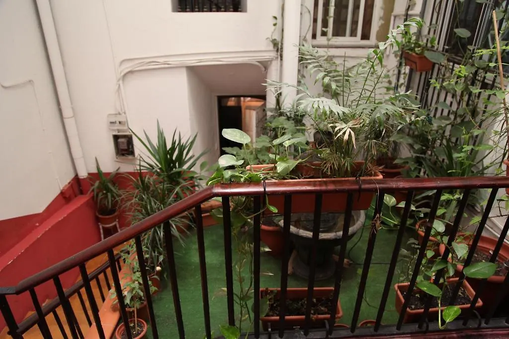 Central Station Hostel Barcelona-1