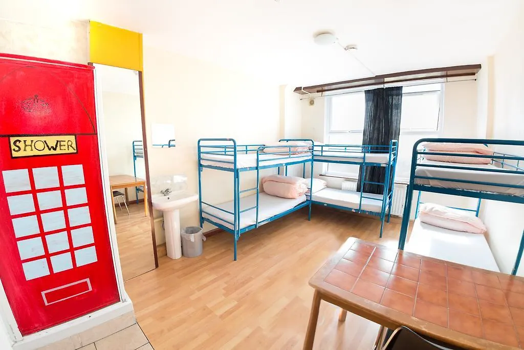 Kensal Green Backpackers 2-1