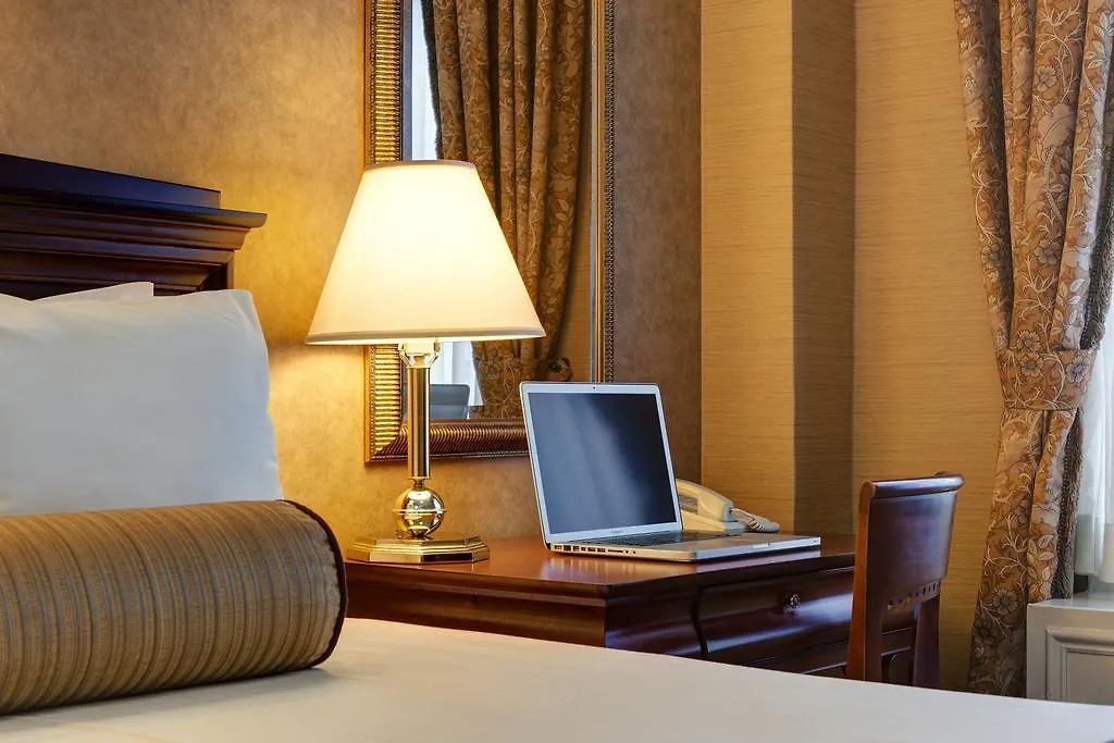 Wellington Hotel-1
