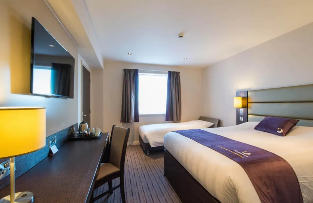 Premier Inn London Clapham-1