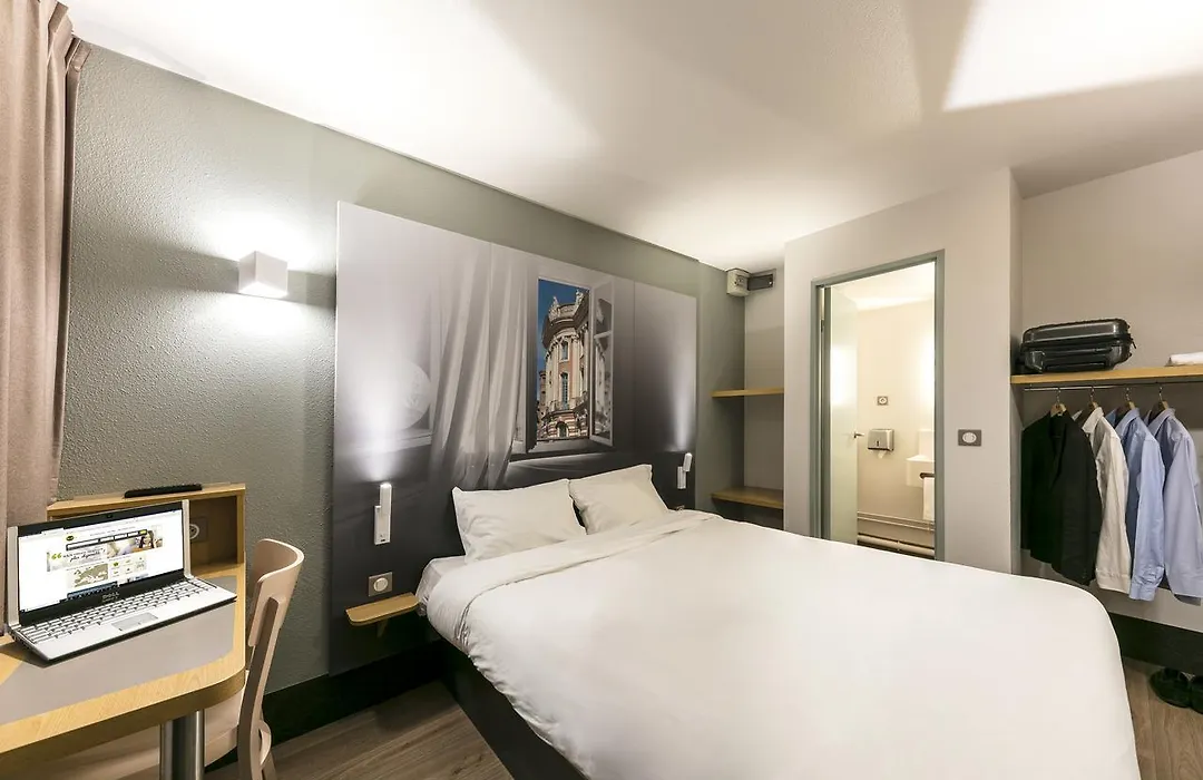 B&B HOTEL Toulouse Cité de l'Espace Mouchotte-1
