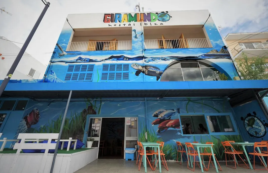 Hostal Giramundo-1