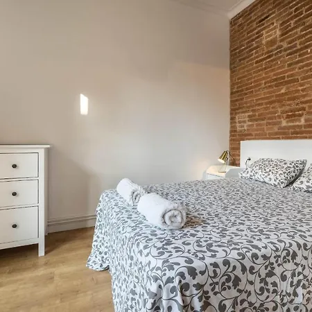 21Per1020 - Cozy Apartment In Vila De Gracia-3