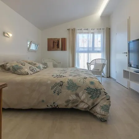 Cosy Lodge Toulouse-2
