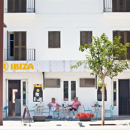 Ryans La Marina-3