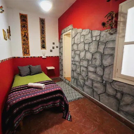 Hostal Giramundo-3