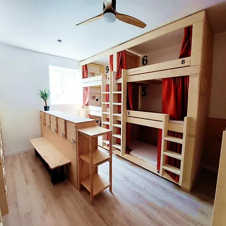 Coast - Utopy Hostel-2