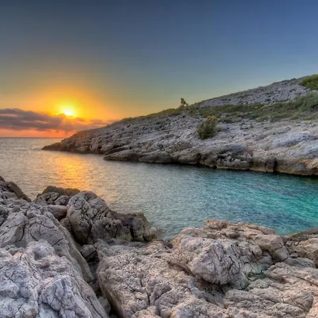 La Petite Calanque-2