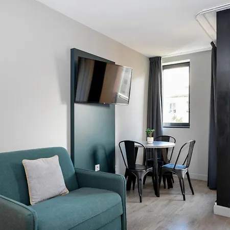 Staycity Aparthotels Centre Vieux Port-2