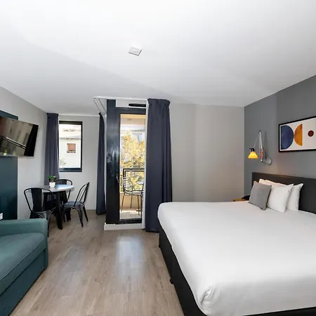 Staycity Aparthotels Centre Vieux Port-3
