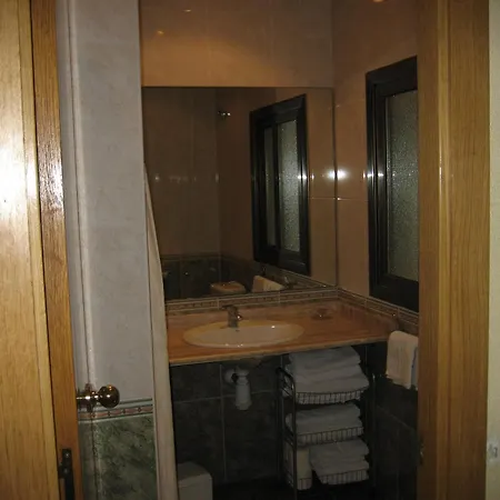 Hostal Nuevo Colon-2