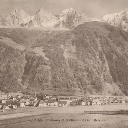 Hotel Du Clocher-3
