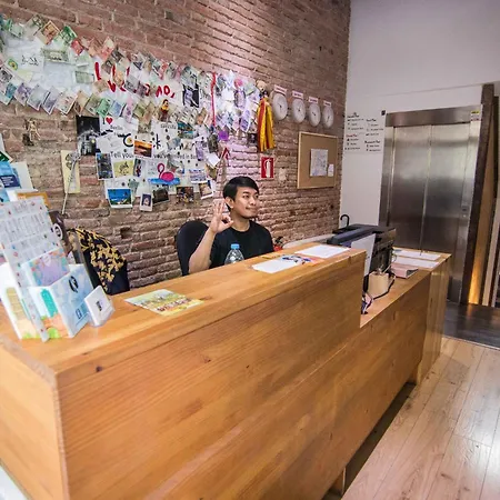 Black Swan Hostel Barcelona-2