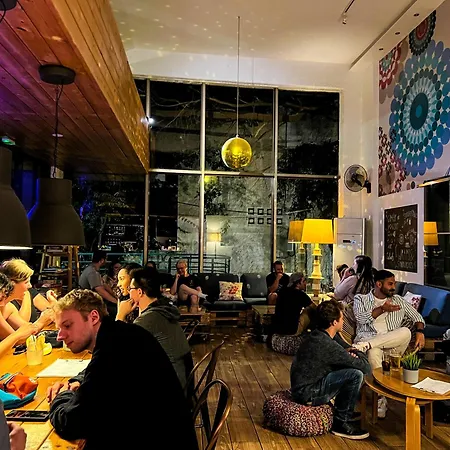 Stay Rhodes Hostel & Bar-3