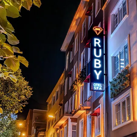 Ruby Hotel-2