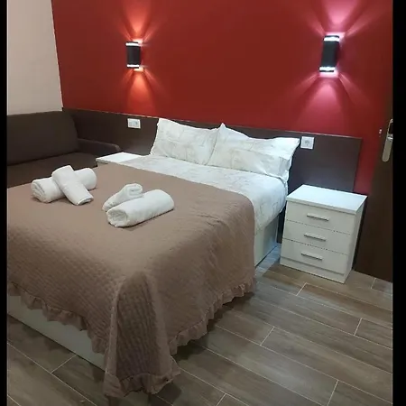 Hostal Corazon De Madrid 2-2
