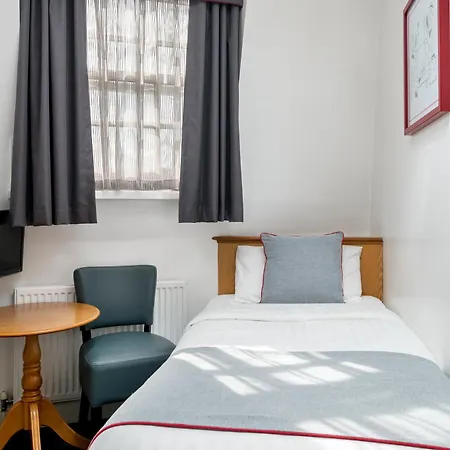 Oyo Townhouse New England, London Victoria-2