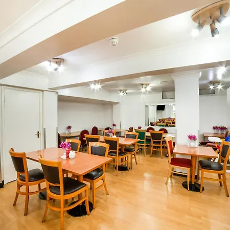 Oyo Townhouse New England, London Victoria-3