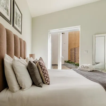Holborn By Excel Apartments-3