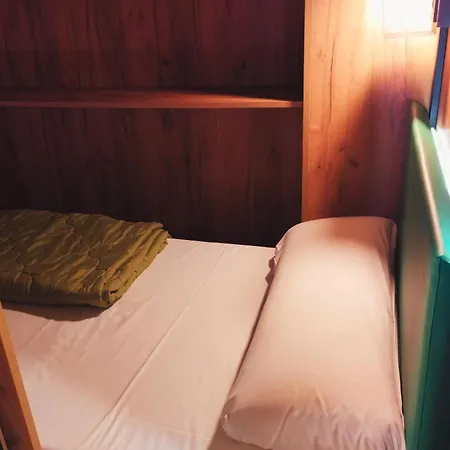 Capsule Inn Madrid-3