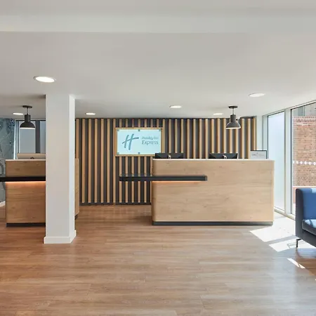 Holiday Inn Express London Limehouse By Ihg-3