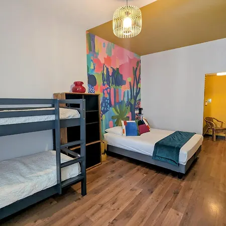 Hôtel Des Arts, Artisanal et Indépendant-3