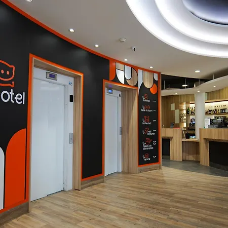 Comfort Hotel Clermont Saint Jacques-2