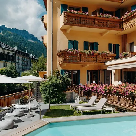 Les Gourmets - Chalet Hotel-3