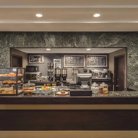 Doubletree By Hilton New York-Laguardia-2