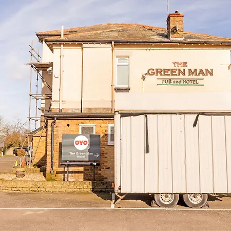 The Green Man Pub And Hotel By Oyo-3