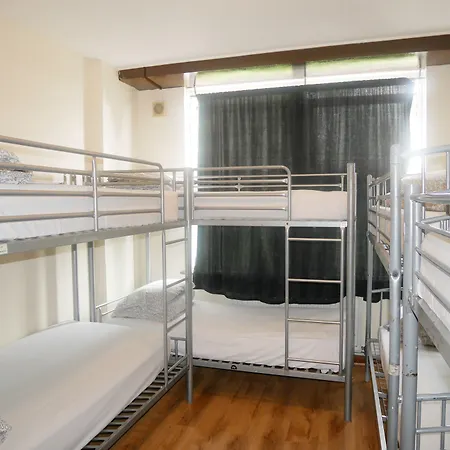 Kensal Green Backpackers-2