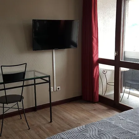 Hotel De La Gare-3