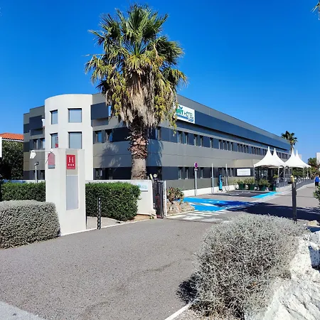 Brit Hotel Porte d'Espagne-2
