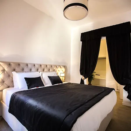 Chic & Town Luxury Rooms Piazza Di Spagna-3