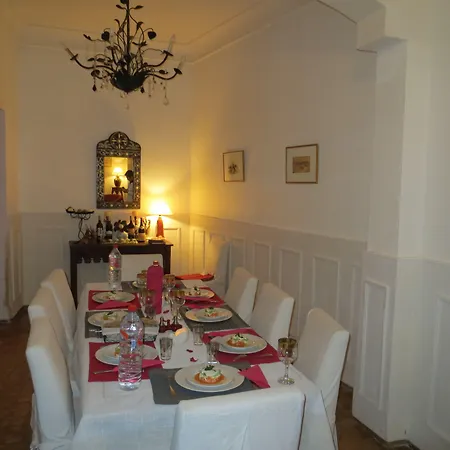 Riad Scarlett-3