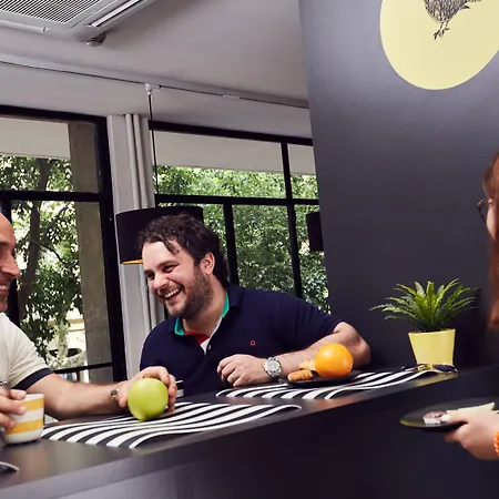 Free Hostels Barcelona-3