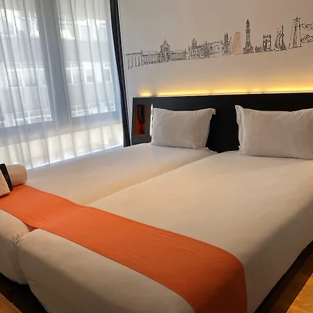 Easyhotel Lisbon-3